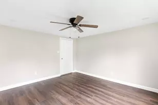 1005 N Main St, Dayton, TX 77535 - Photo 16