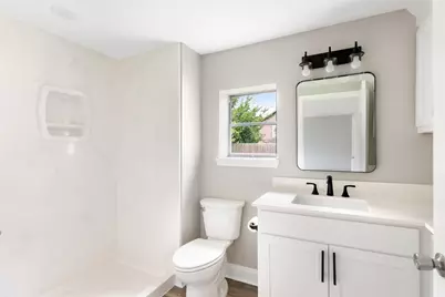 1005 N Main Street, Dayton, TX 77535 - Photo 22