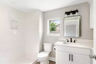 1005 N Main St, Dayton, TX 77535 - Photo 22