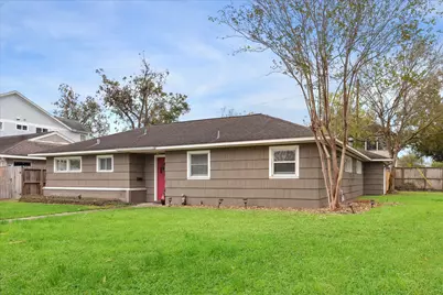 5237 Maple Street, Bellaire, TX 77401 - Photo 2
