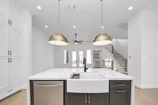 929 Fisher St, Houston, TX 77018 - Photo 30