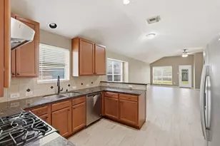 2918 Mustang Meadow Ln, Manvel, TX 77578 - Photo 8