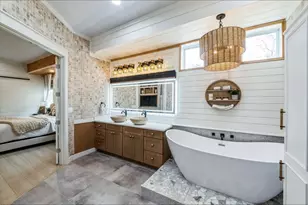 209 Horse Shoe Trail, Angleton, TX 77515 - Photo 16