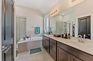 8422 Hunterwyck Ln, Baytown, TX 77521 - Photo 16