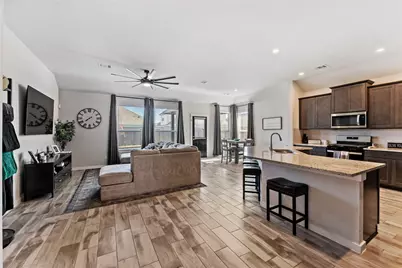 8422 Hunterwyck Lane, Baytown, TX 77521 - Photo 14