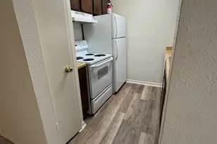 9101 Country Creek Dr, Houston, TX 77036 - Photo 4