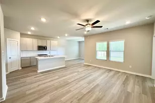 12324 Ridge Top Ct, Conroe, TX 77304 - Photo 4