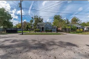 4303 Castor St, Houston, TX 77022 - Photo 2