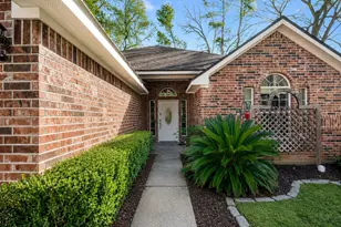 411 Shawnee Dr, Conroe, TX 77316 - Photo 2