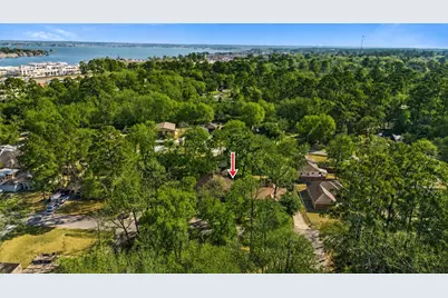 411 Shawnee Drive, Conroe, TX 77316 - Photo 16