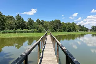 411 Shawnee Dr, Conroe, TX 77316 - Photo 14