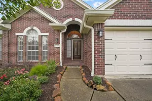 1203 Lake Shore Dr, Pearland, TX 77581 - Photo 4