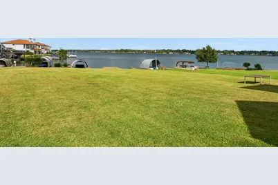 106 Cove Point, Montgomery, TX 77356 - Photo 34