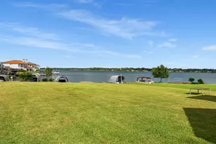 106 Cove Point, Montgomery, TX 77356 - Photo 34