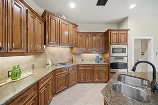 527 Jordan Creek Ct, League City, TX 77573 - Photo 18