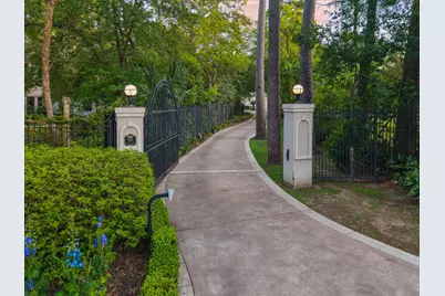 608 Little John Lane, Houston, TX 77024 - Photo 2