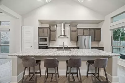 323 S Cadence Hills Loop, Conroe, TX 77318 - Photo 14