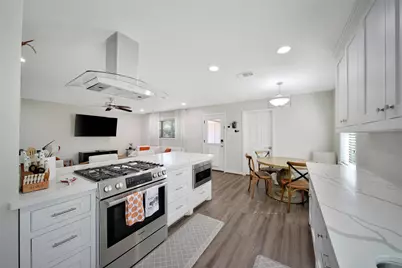 4402 Fallbrook Drive, Houston, TX 77018 - Photo 16