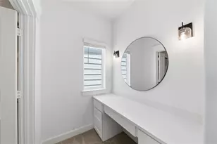 819 W 19th St, Houston, TX 77008 - Photo 32