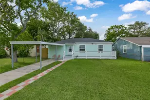 228 16th Ave N, Texas City, TX 77590 - Photo 4