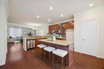 888 Fisher Street, Houston, TX 77018 - Photo 8