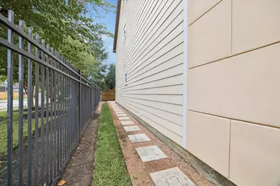 888 Fisher Street, Houston, TX 77018 - Photo 28