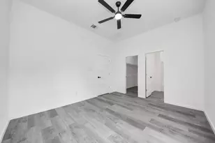 605 E Murrill Ave, Baytown, TX 77520 - Photo 24