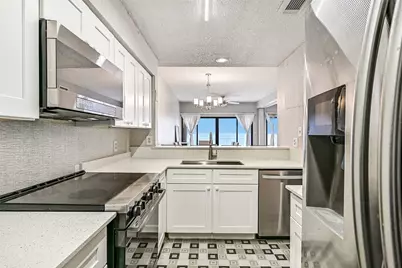7700 Seawall Boulevard #702, Galveston, TX 77551 - Photo 16