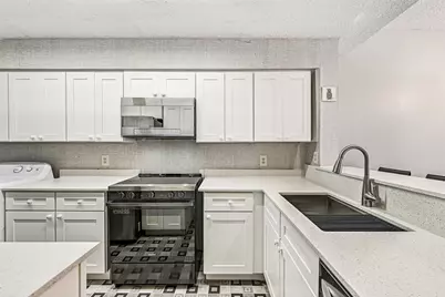 7700 Seawall Boulevard #702, Galveston, TX 77551 - Photo 14