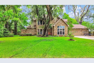 212 Live Oak Lane, Lake Jackson, TX 77566 - Photo 2