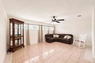 12711 Cooperstown Dr, Houston, TX 77089 - Photo 4