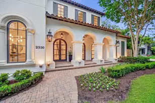 2330 Maroneal St, Houston, TX 77030 - Photo 2