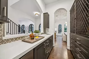 2330 Maroneal St, Houston, TX 77030 - Photo 10