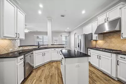 7715 Bayou Green Lane, Sugar Land, TX 77479 - Photo 12
