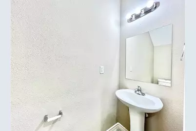 5602 Hirondel Street #B, Houston, TX 77033 - Photo 4