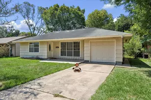 10214 Torrington Ln, Houston, TX 77075 - Photo 4