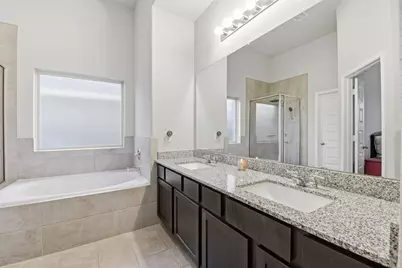 8434 Beacon Bay Circle, Baytown, TX 77523 - Photo 16