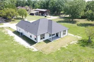 234 Candlelight Ln, Livingston, TX 77351 - Photo 6