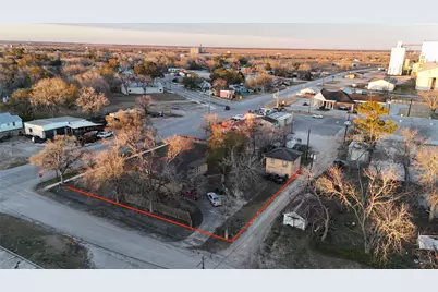 111 W York Street, Ganado, TX 77962 - Photo 4