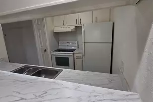 1516 Bay Area Blvd, Houston, TX 77058 - Photo 4