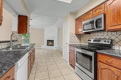 7315 Foxside Lane, Humble, TX 77338 - Photo 8