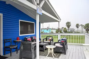 4102 Surf Dr, Galveston, TX 77554 - Photo 4