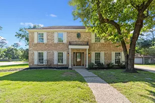 12854 Highland Hills Dr, Cypress, TX 77429 - Photo 2
