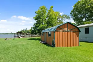 729 N Lake Shore Dr, Trinity, TX 75862 - Photo 8