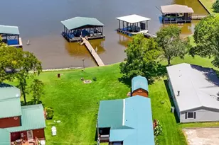 729 N Lake Shore Dr, Trinity, TX 75862 - Photo 2