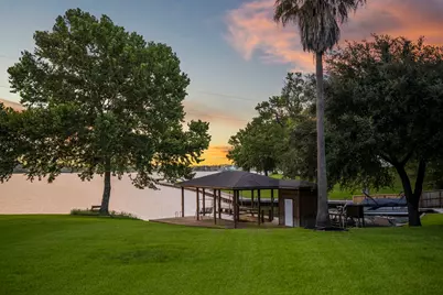 9239 Lake Conroe Drive, Conroe, TX 77304 - Photo 24