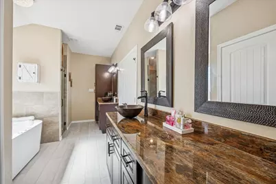 8401 Equestrian Lane, Washington, TX 77880 - Photo 18