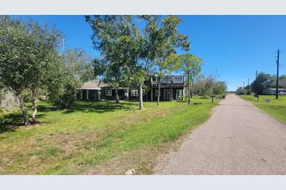12018 Sandpiper Road, Angleton, TX 77515 - Photo 46