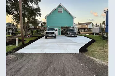 7 Flounder Circle, Freeport, TX 77541 - Photo 2