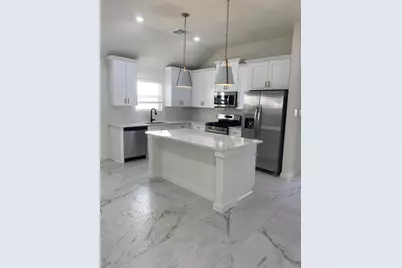 3206 Emerald Hills Dr, Angleton, TX 77515 - Photo 6